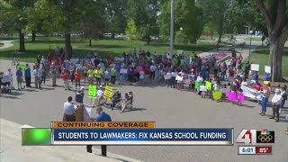 Students to lawmakers: Fix school funding