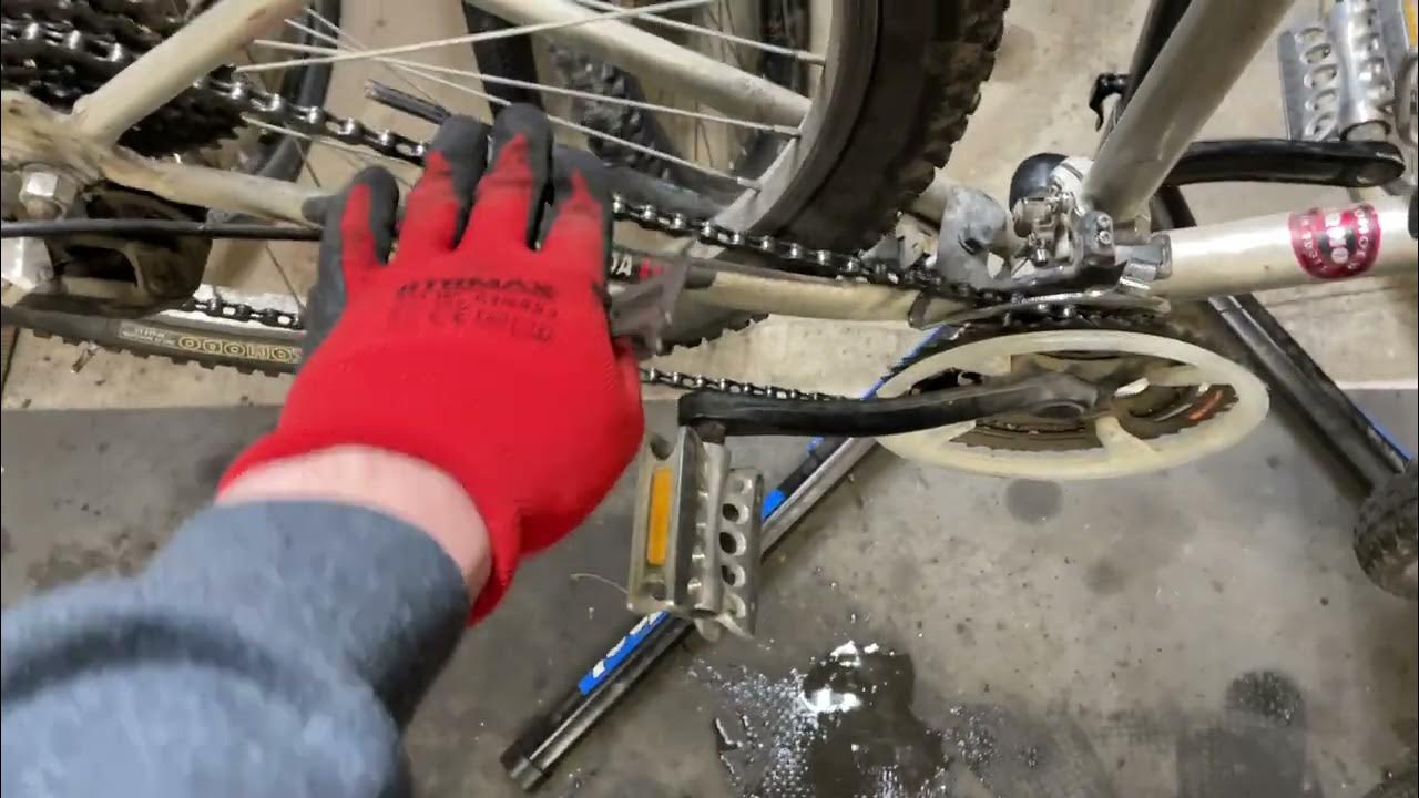 Checking Chain Stretch Wear With ParkTool CC3.2 YouTube