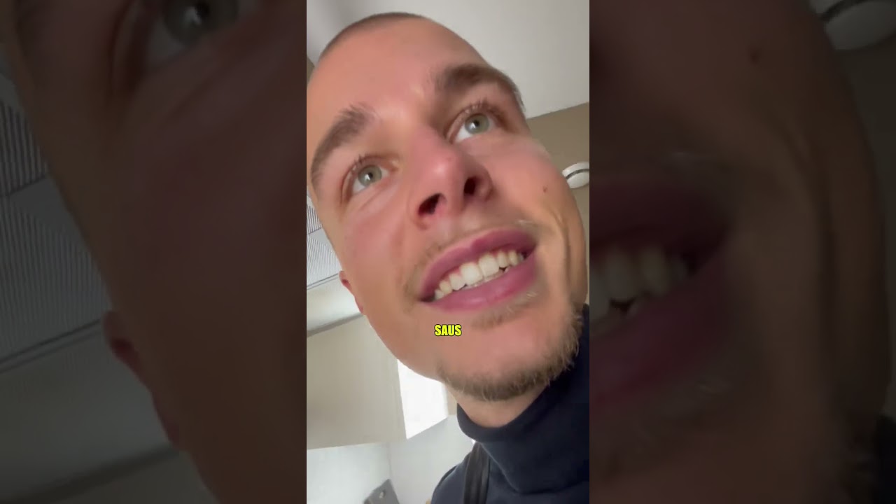 BLACK BUN CHICKEN BURGERS! 😍