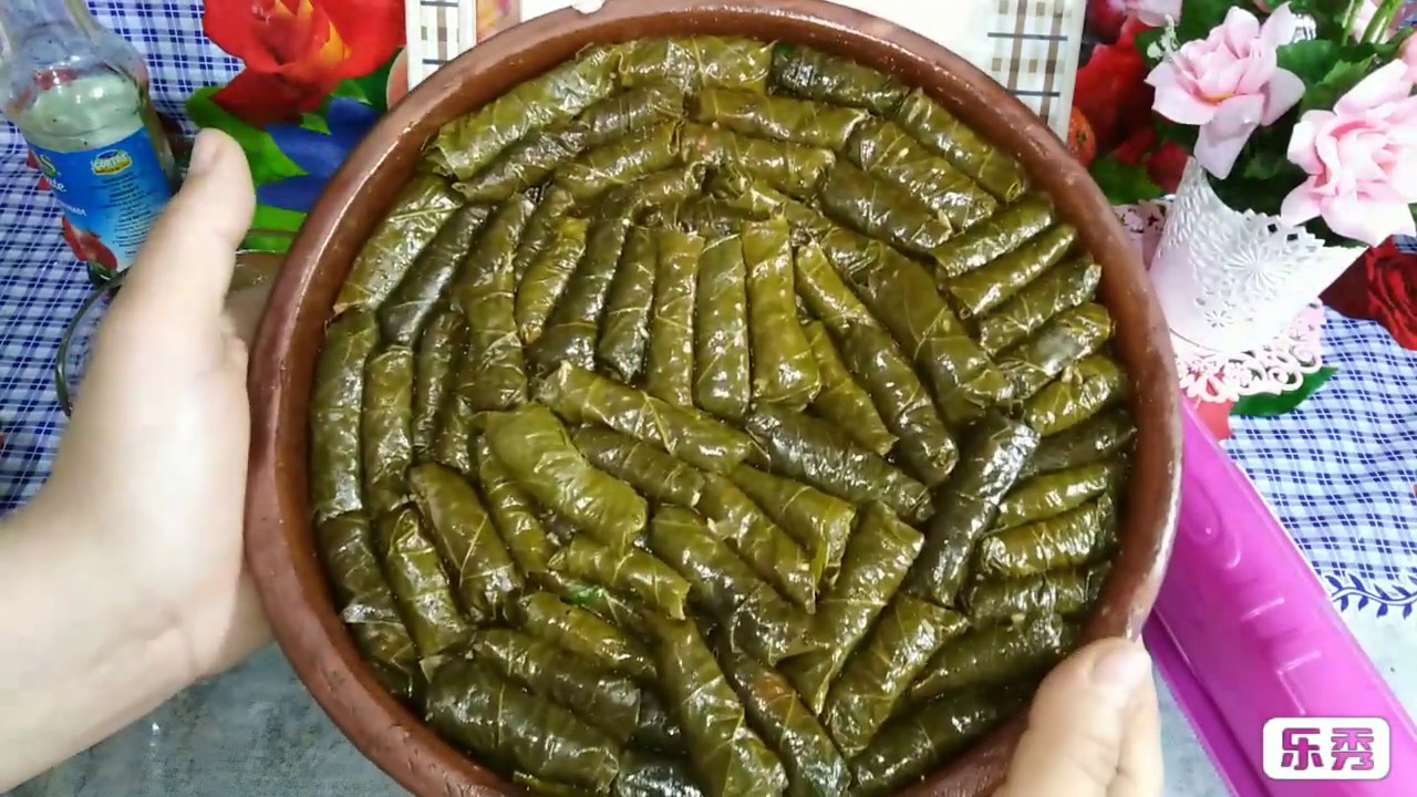 طاجن محشى ورق عنب بصدور الفراخ سهل وبسيط وجميل جدا #مطبخ بنت البلد