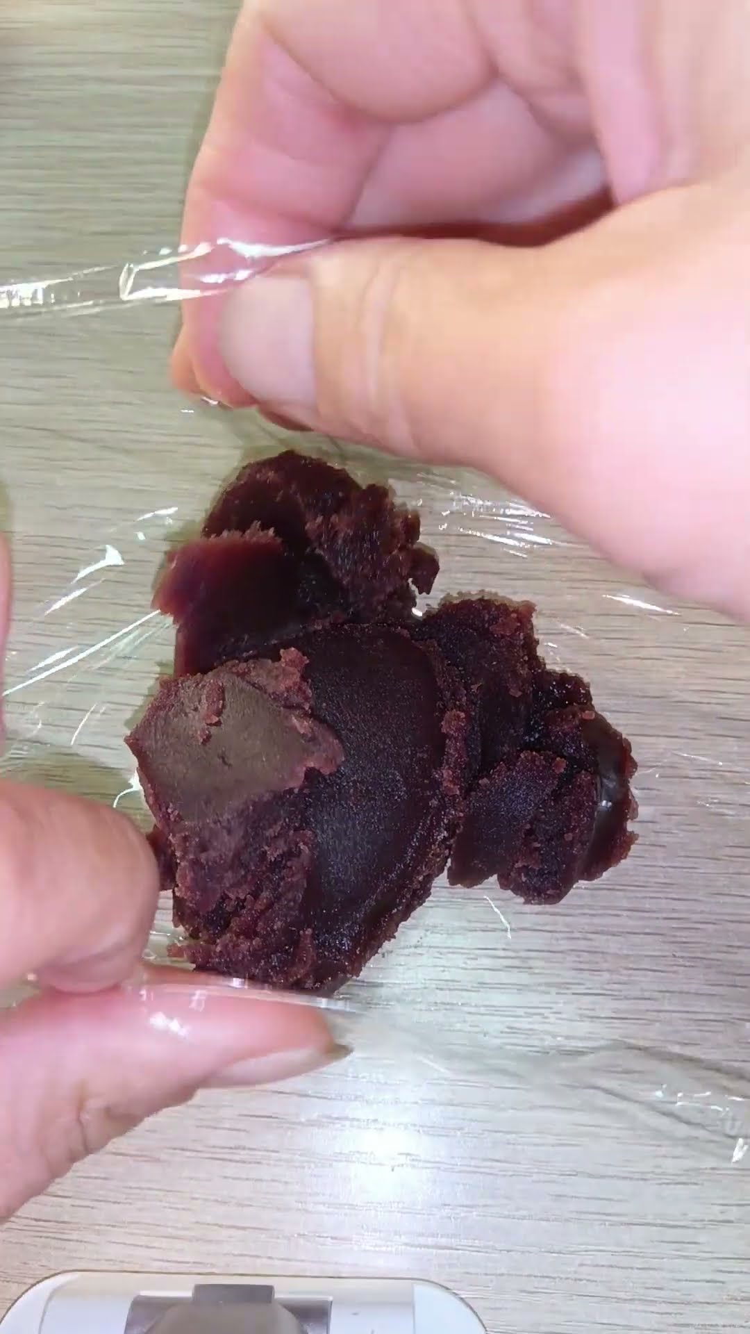 I froze the smooth bean paste in small portions. 2025 3 15