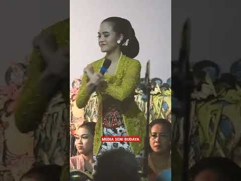 ▶ Rhoma Irama   Malam Minggu