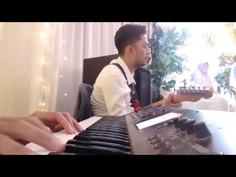 Pergilah kasih - Chrisye (keyboard cam) Dewal