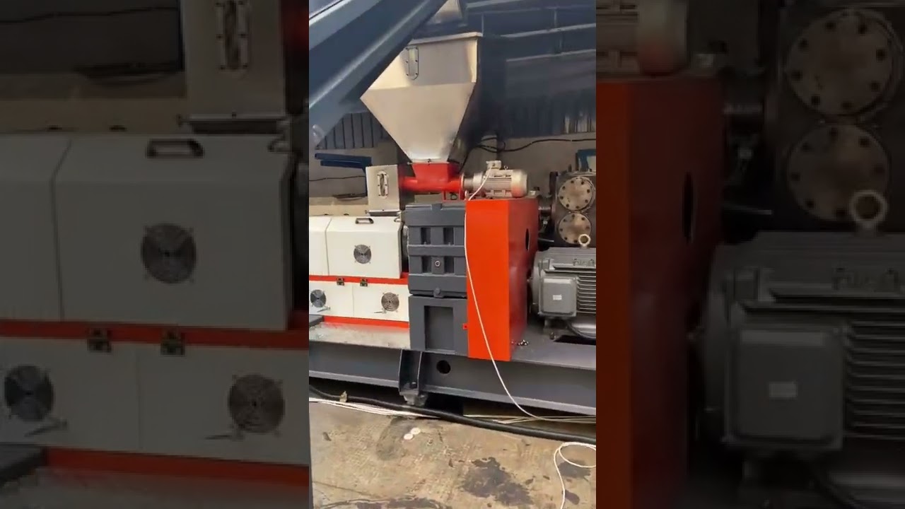 Conveyor loader