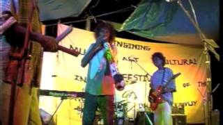 Crusoe Kurddal, Mimih dancer, singing with Sunrize Band