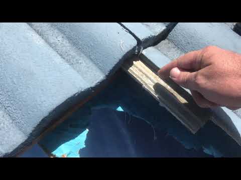 comfort-zone-roof-inspection-and-found-a-good-example-of-a-broken-tile-touge-and-torn-sarking-img-05