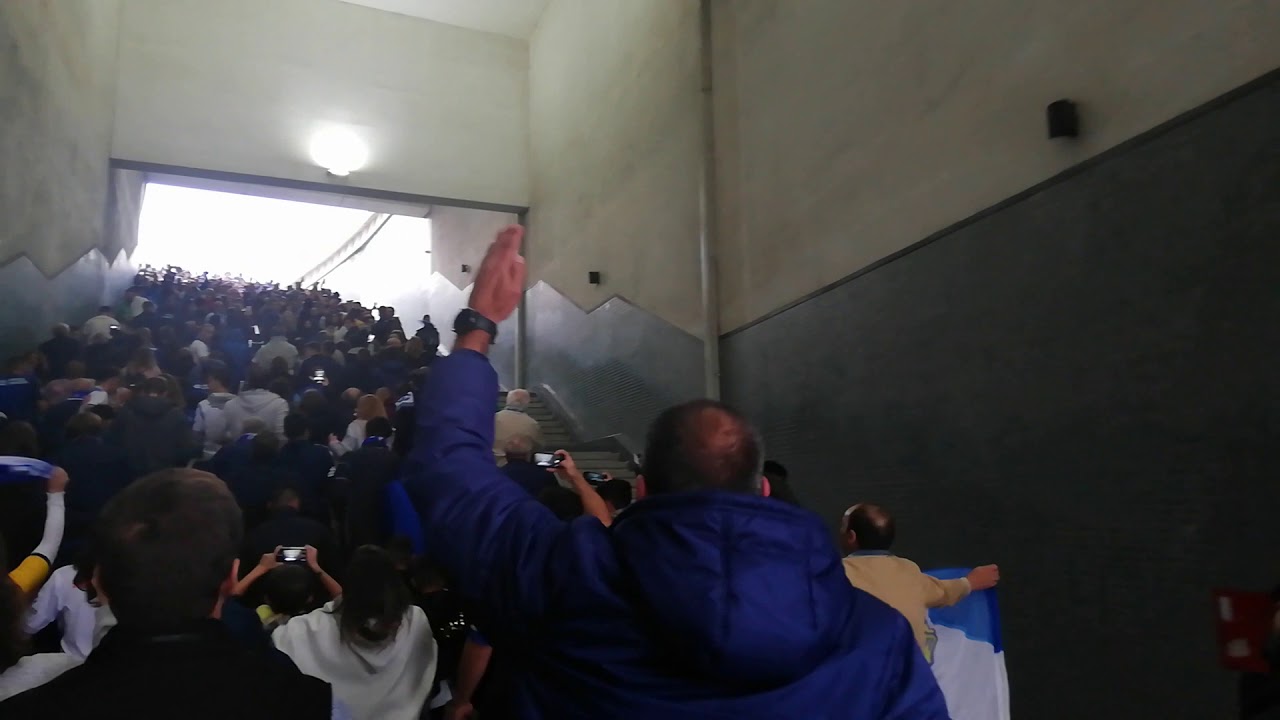 Chegada dos adeptos do Famalicão ao estádio do Dragão
