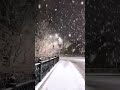 من لا يحب جمال سقوط الثلج منظر رائع وجميل 