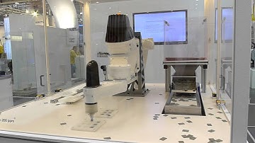 Staubli Fast Picker Robot