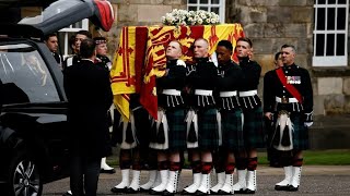 Queen's funeral cortege arrives in Edinburgh from Balmoral Castle • FRANCE 24 English