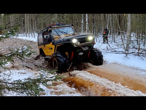 Видео: Unimog вернулся и показал кто тут папа! Уазики сломались, ломаем толстый лёд)