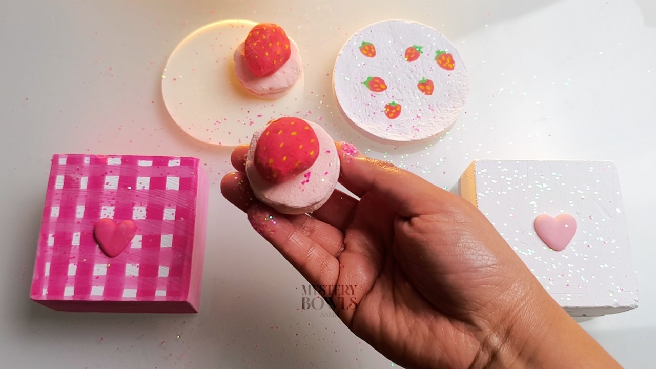Sweet Snack🍓 🧺 Soft & Crispy Gym Chalk Crush | ASMR