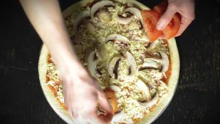 Доставка пиццы L'time. Днепропетровск. pizza creating(, 2016-03-20T17:04:49.000Z)