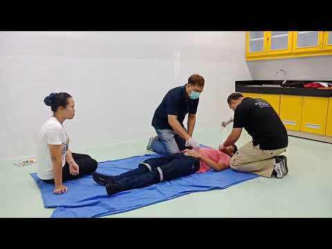 วีดีโอ: วิธีการได้รับการรับรอง EMT: 15 ขั้นตอน (พร้อมรูปภาพ)