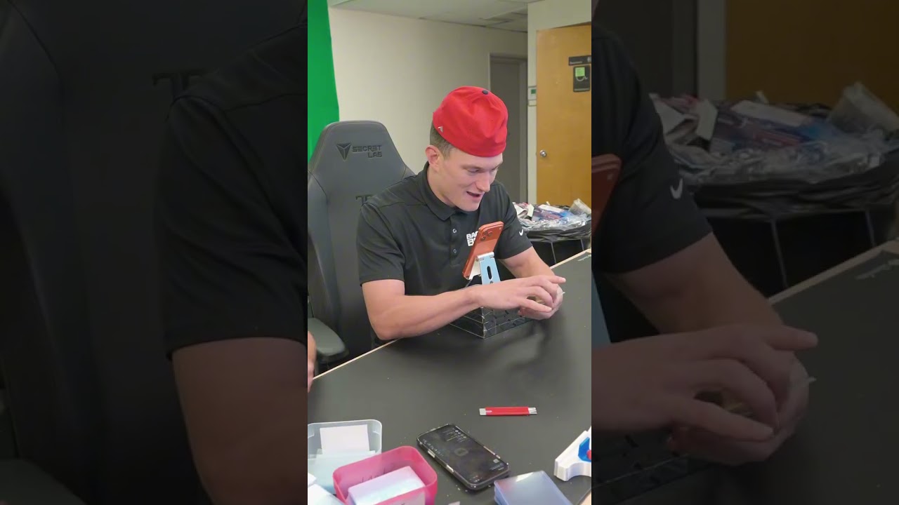 WE JUST PULLED 2 1 OF 1'S BACK TO BACK ???? #sportscards #shorts #nba #basketball 