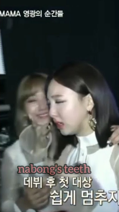 Nayeon cry her heart out (MAMA 2016 Behind the Scene)