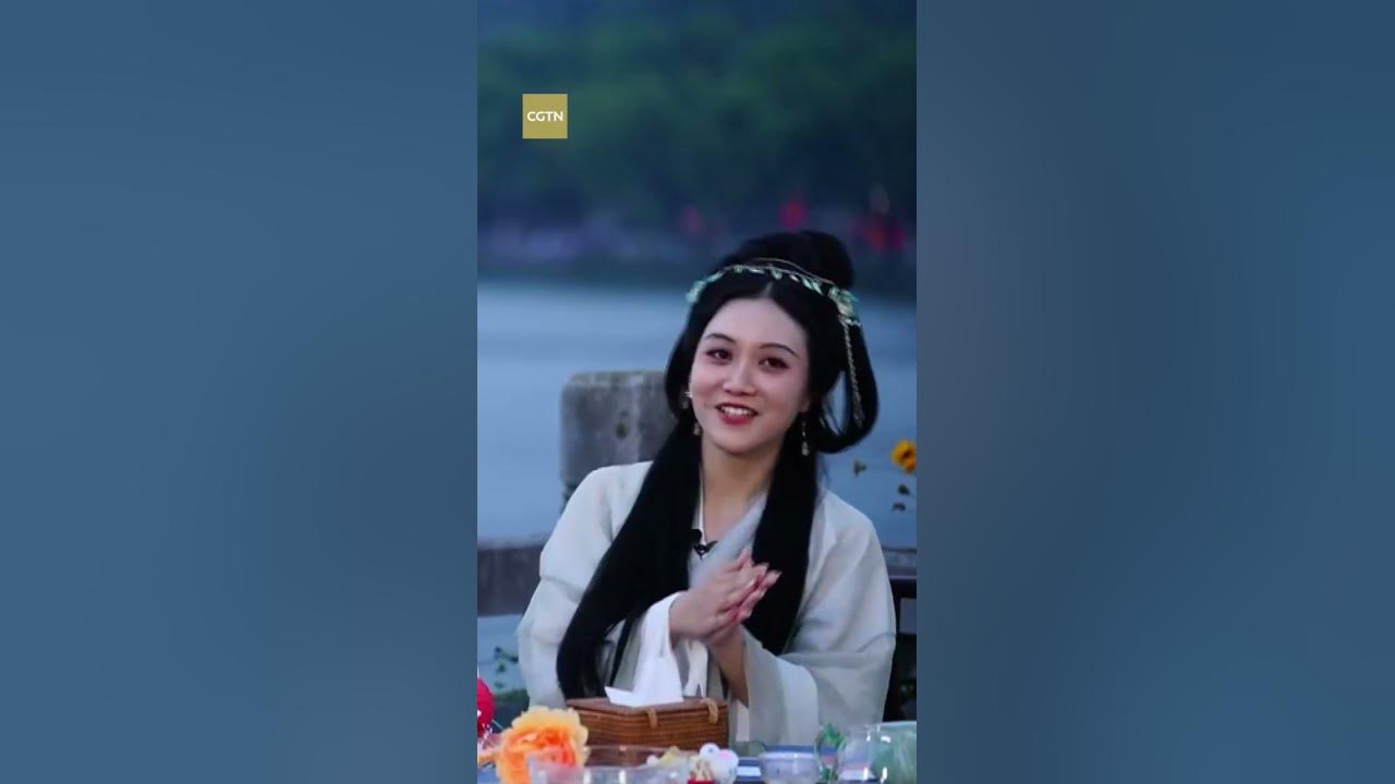 Sing a song to the moon in the Mid-Autumn Festival!