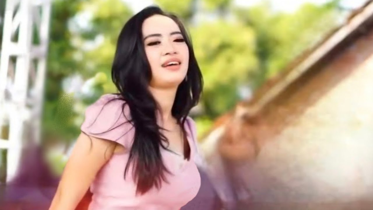 Kesunyian - Rena Movies