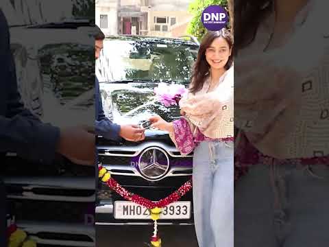 Neha Sharma & Aaisha Sharma flaunt their new Car || DNP ENTERTAINMENT