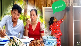 Được Anh QUỐC Và Chị THANH Tặng Quà  Làm Liền Con Gà Vyườn Nấu Hai Món Ăn  Thiệt Ngon | MLTQ T275