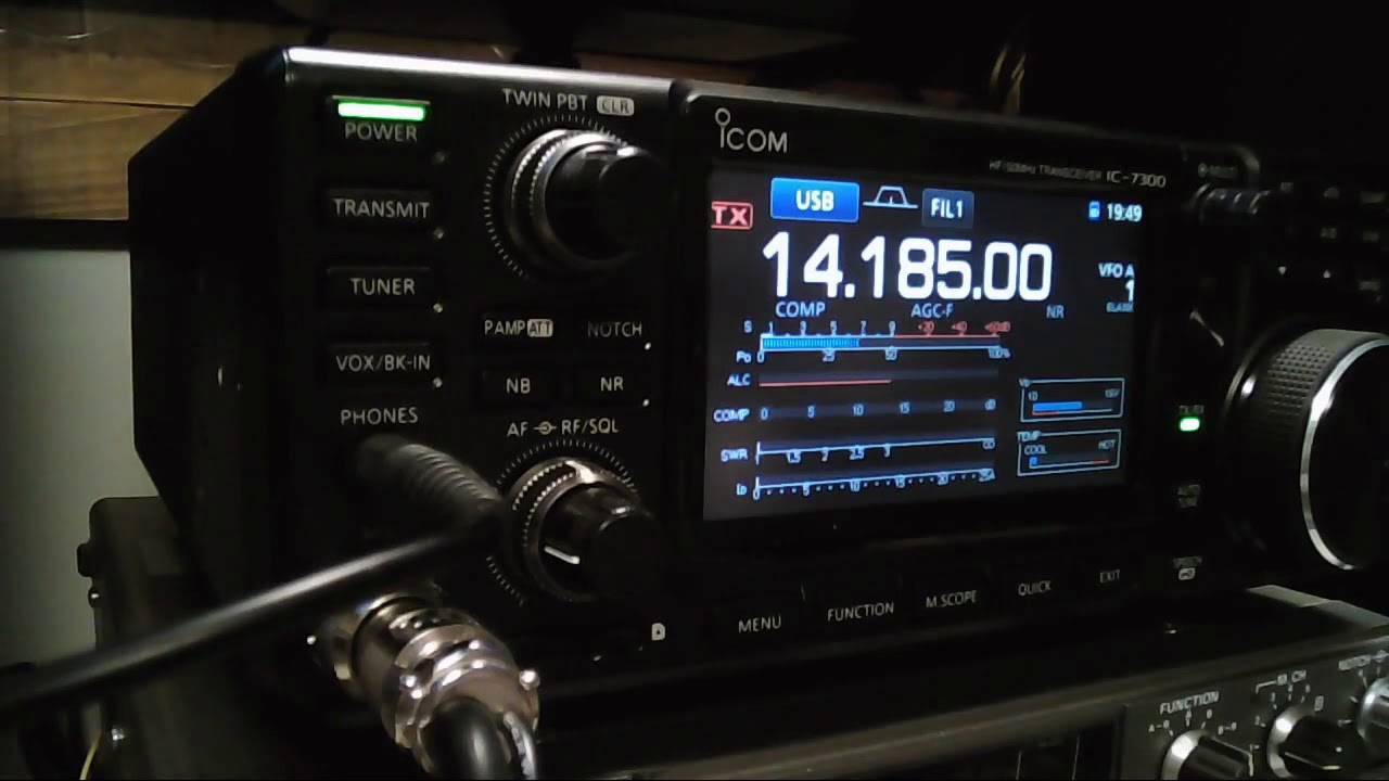 Ham Radio Live Stream w/the Maniac and N8SDR working South Africa 20