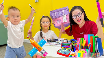 Cam Cam được chị Changcady dẫn đi mua đồ dùng học tập nhân dịp năm học mới