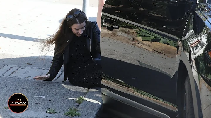 Justin Bieber's Mom Pattie Falls Hard While Out wi...