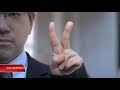 Báo Tin Tức TTXVN: Giơ tay chữ V chụp ảnh có thể bị đánh cắp dấu vân tay