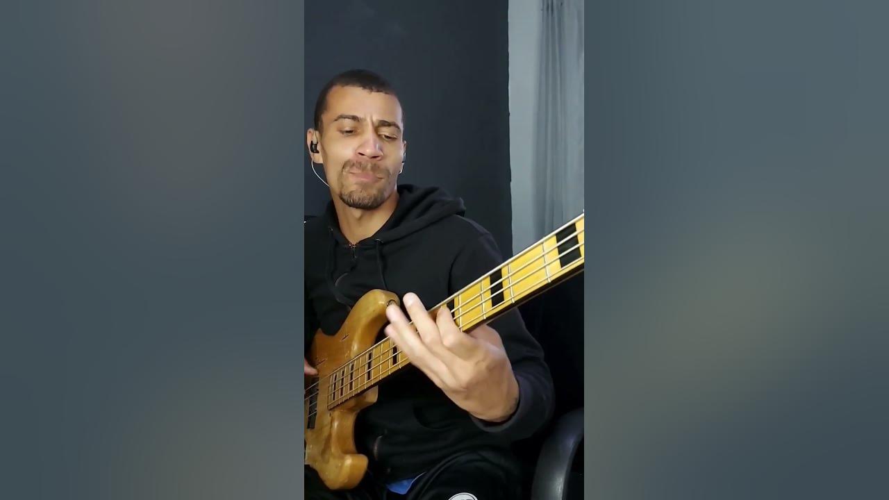 Maroon 5 Moves Like Jagger - Basscover Gdbass