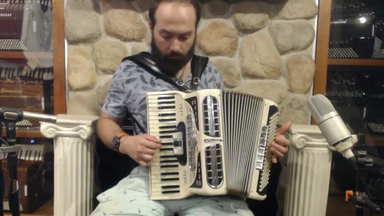6730 - Cookies and Cream Larenti Piano Accordion LM 41 120