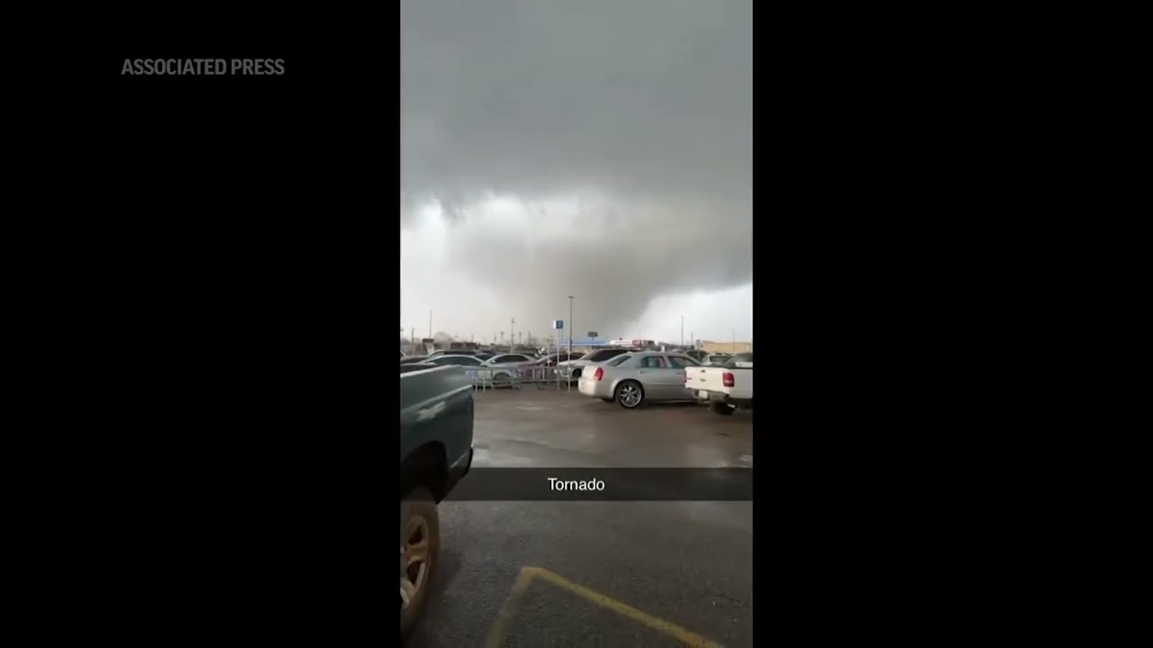 Alabama tornado captured on cellphone cameras