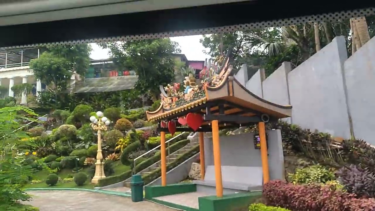 TOUR around the Mirror of the World at BOHOLYWOOD Sikatuna Bohol. Enjoy enjoy lng.