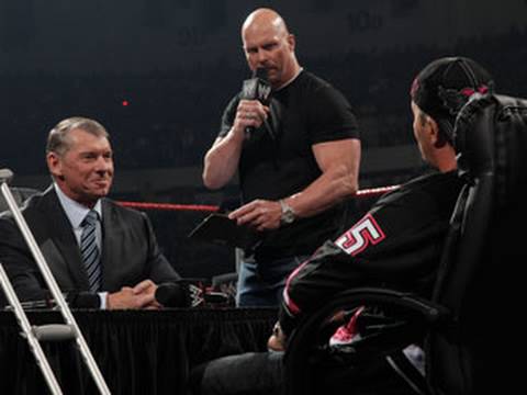 Raw: &quot;Stone Cold&quot; moderates Bret Hart and Mr. McMahon's No