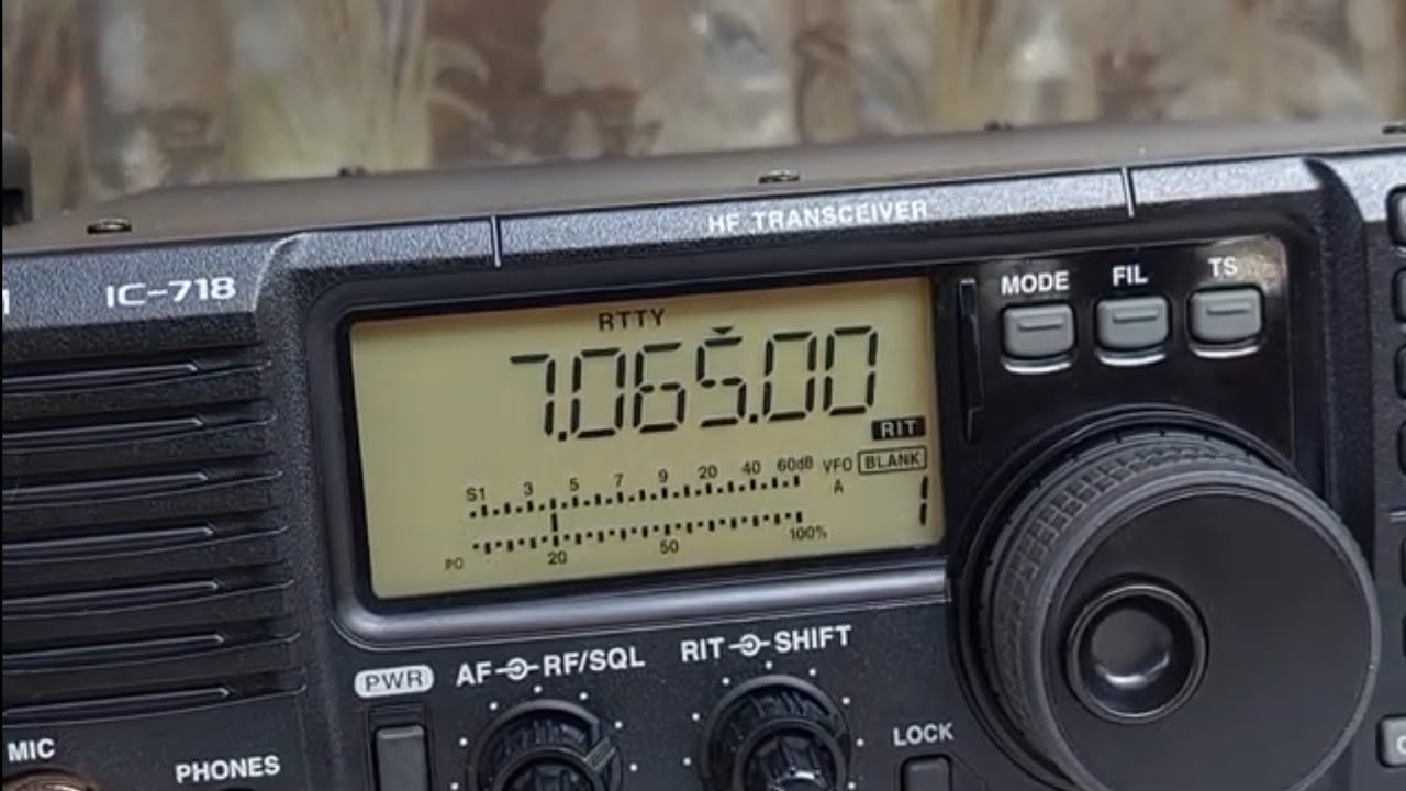 ICOM IC-718 Review - YouTube