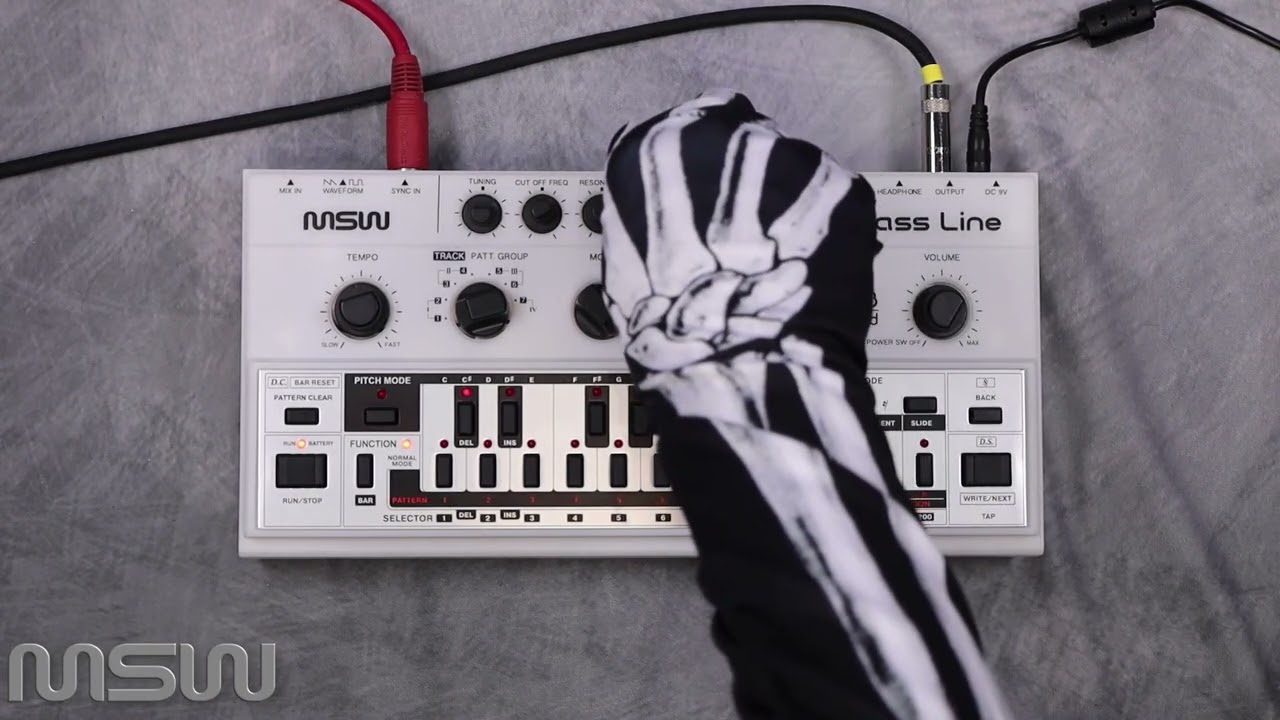 x0xb0x, the synth that launched an open-source hardware boom, is