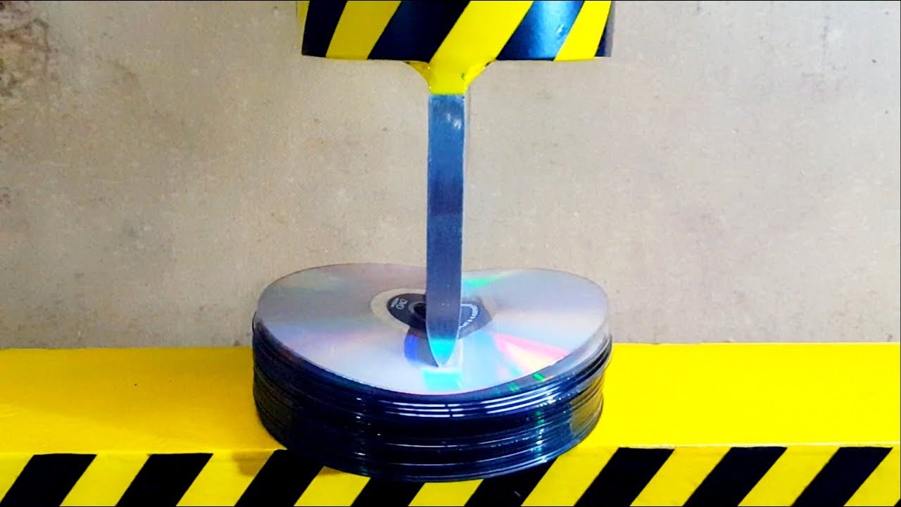 HIDRAULIC PRESS vs CD pressed cafe