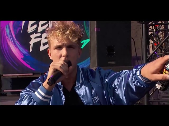 Jake Paul ft. Team 10 - "It's Everyday Bro" Live (Teen Choice Awards 2017)