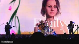 Float - Emily @ Synchronize Fest 2024