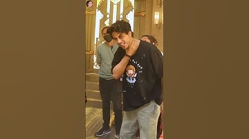 Aryan Khan with all team of The Bads Of Bollywood#aryankhan#badsofbollywood#bts#aryankhansmile