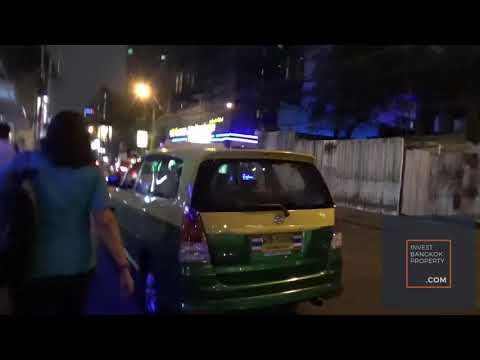 Walk Along Sukhumvit Soi 11, Bangkok