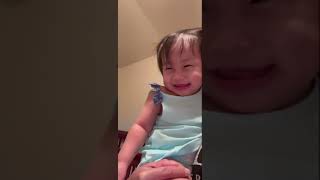 Chắc là không giòn đâu 😛#happybaby #funnyvideo #smile