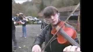 Video thumbnail of "Defaid - Dolgellau 1990"