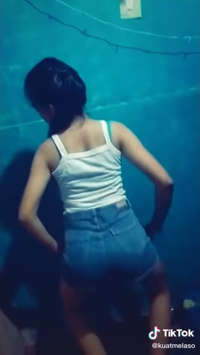 ABG goyang di kamar mandi