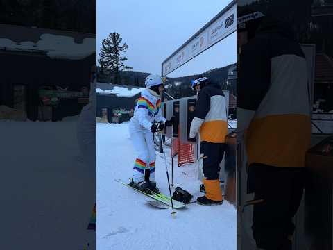 Лыжница наехала на сноубордиста 🫣 #snowboard #сноуборд #ski