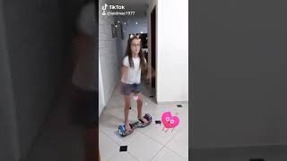 Baby Shark - olha isso!! Dançando no hoverboard {louquinha}