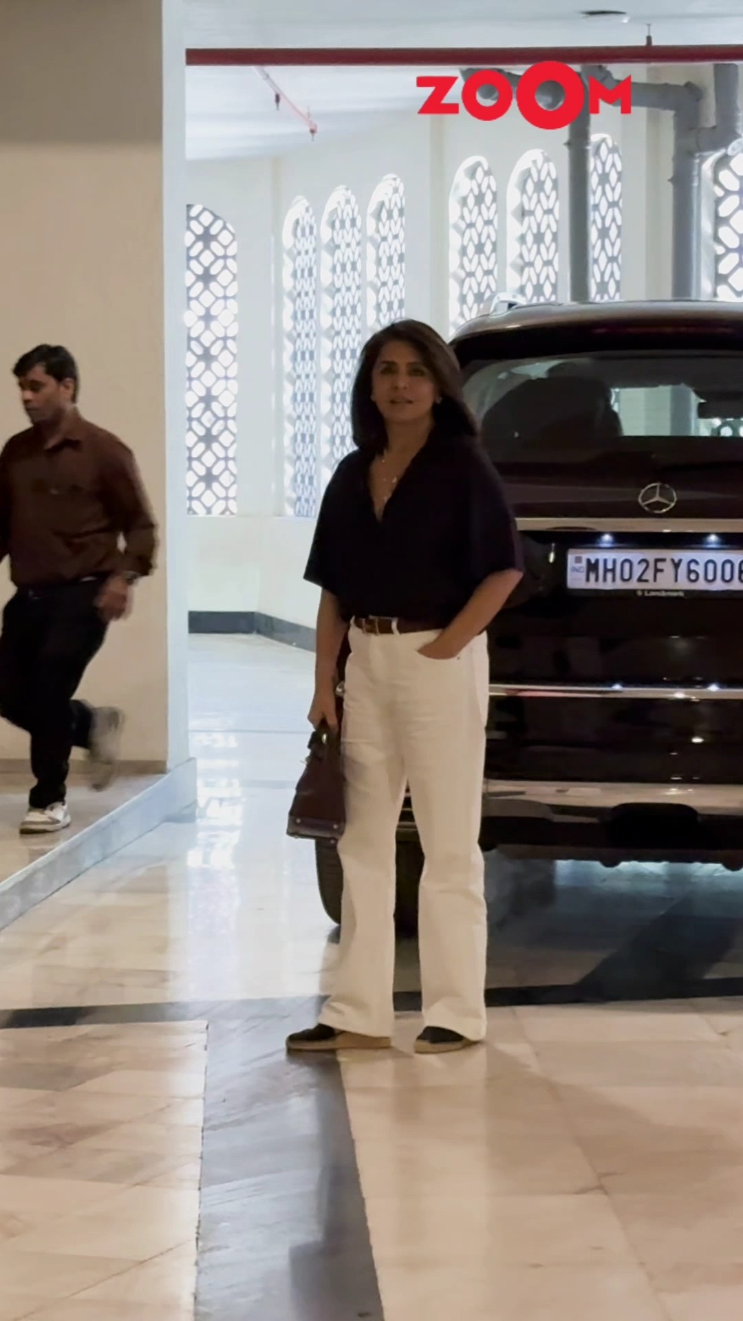 Neetu Kapoor looks GORGEOUS as spotted in the city ? #neetukapoor #shorts