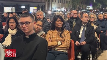 Tín hữu cầu nguyện tại Vương cung Thánh đường Đức Bà Cả - Nơi thi hài ĐTC Phanxicô sẽ được chôn cất