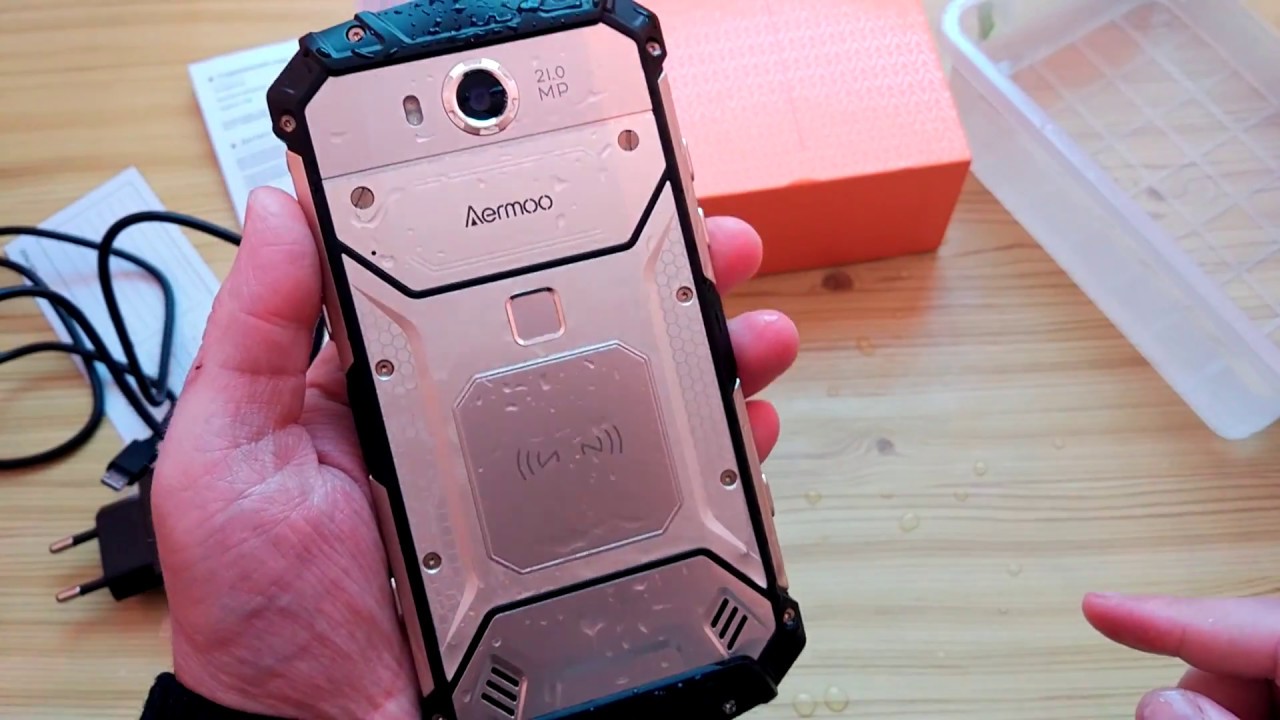 Полный обзор защищенного смартфона Aermoo M1