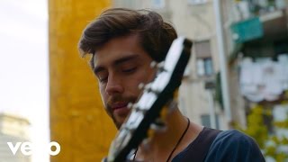 Miniatura de vídeo de "Alvaro Soler - Becoming Part I (Vevo Lift)"