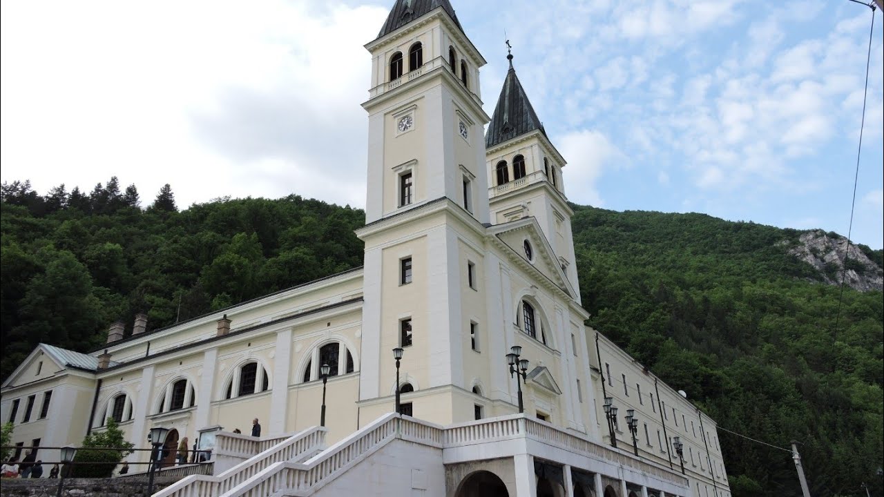 Samostani Samostani Bosne - YouTube